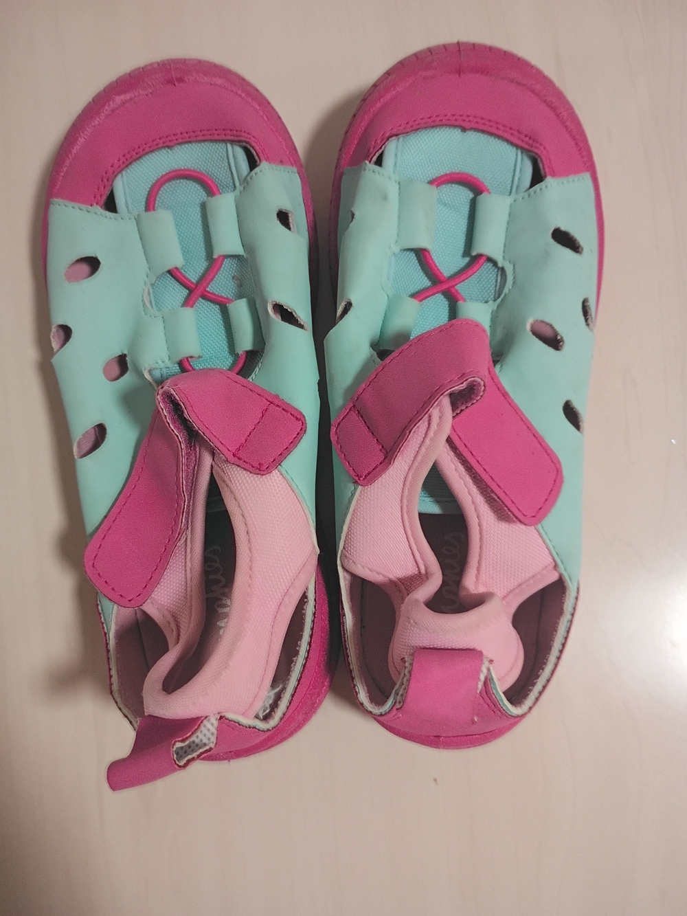 Kids Oomphies Aqua-Turquoise and Pink Water Shoes - Picture 3 of 5